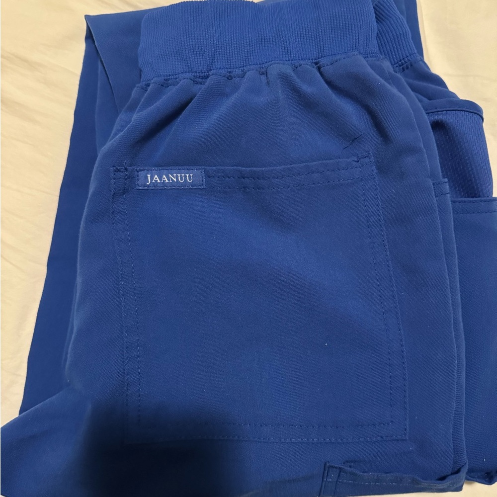 Jaanuu Men Blue Scrub Pants (Joggers) XSS Short (similar to FIGS XS/S short)
